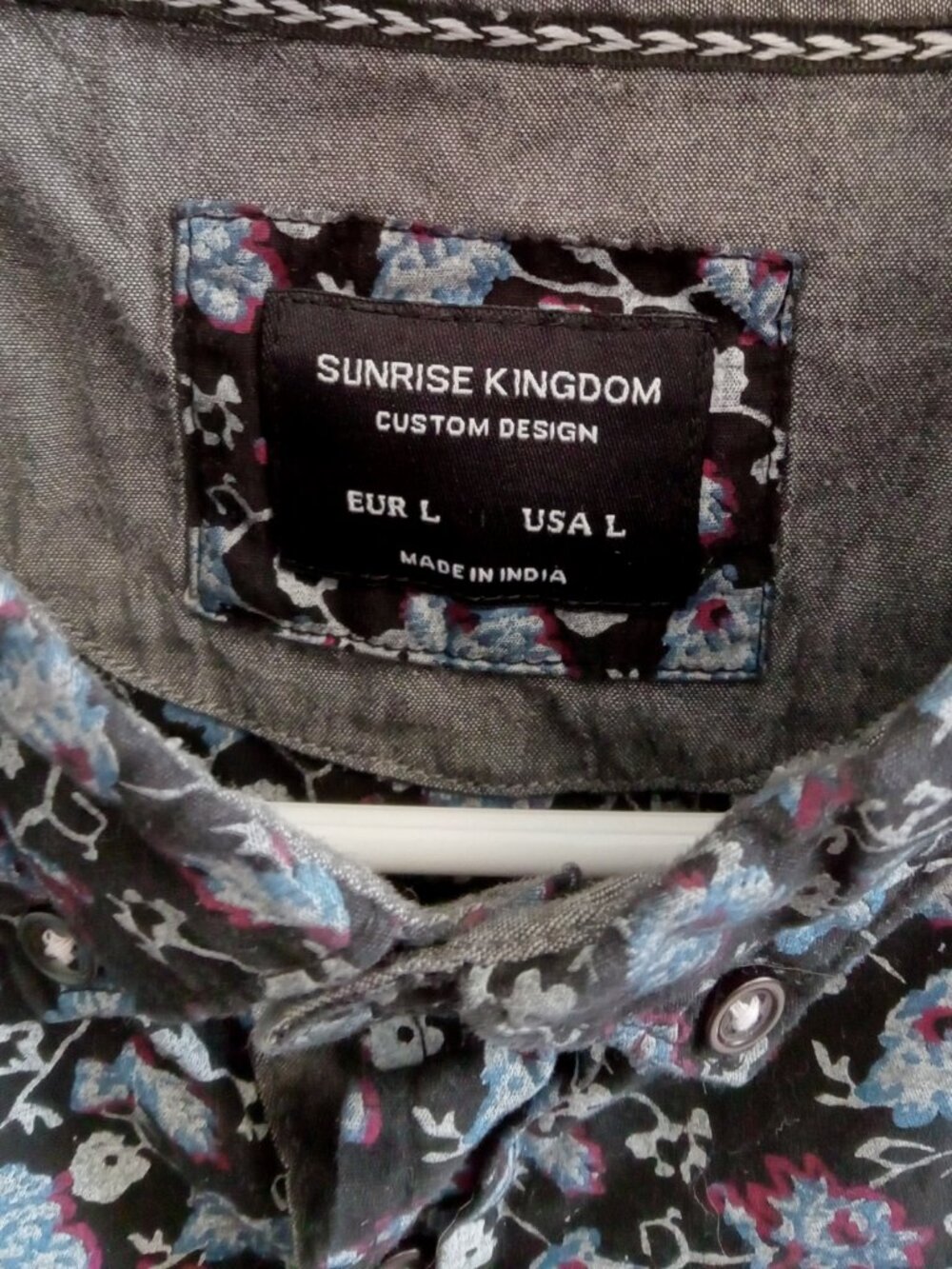Large Mens short sleeve floral pattern summer blue/black shirt - Picture 2 of 3